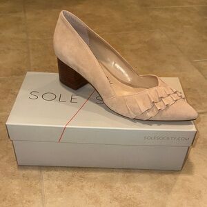 NEW IN BOX Sole Society Women's Beige Suede Block Heels
